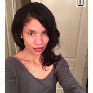 Meet your Posher, Monique